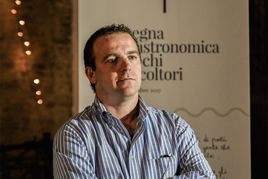 Ettore Camera: da paracadutista ad allevatore di colombi