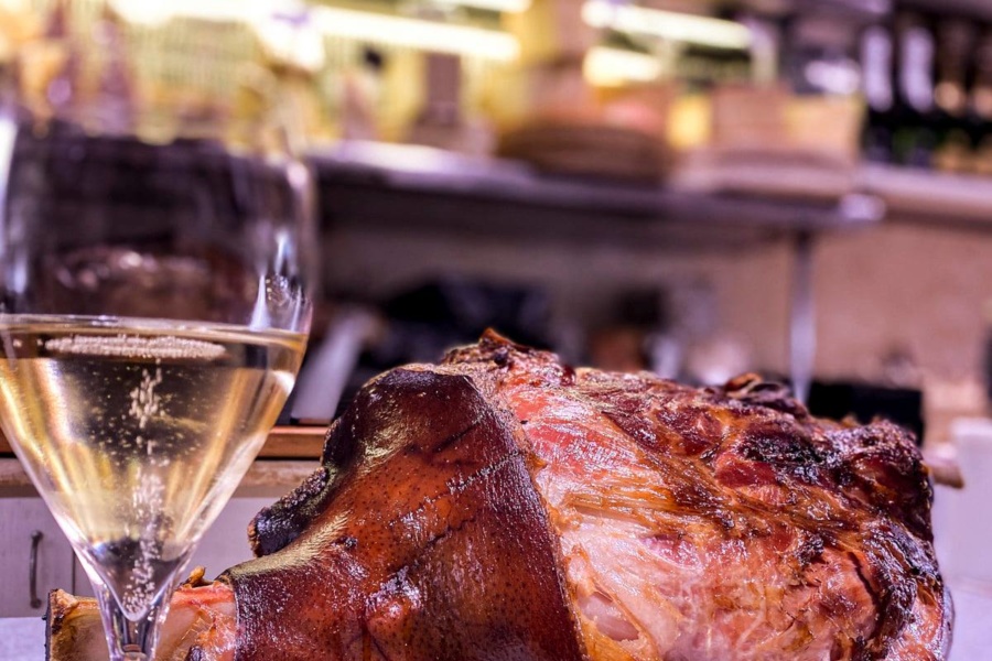 “Culatta & Champagne”: Farmer inaugura insieme a Cicchelli la terza edizione della rassegna di produttori e cuochi